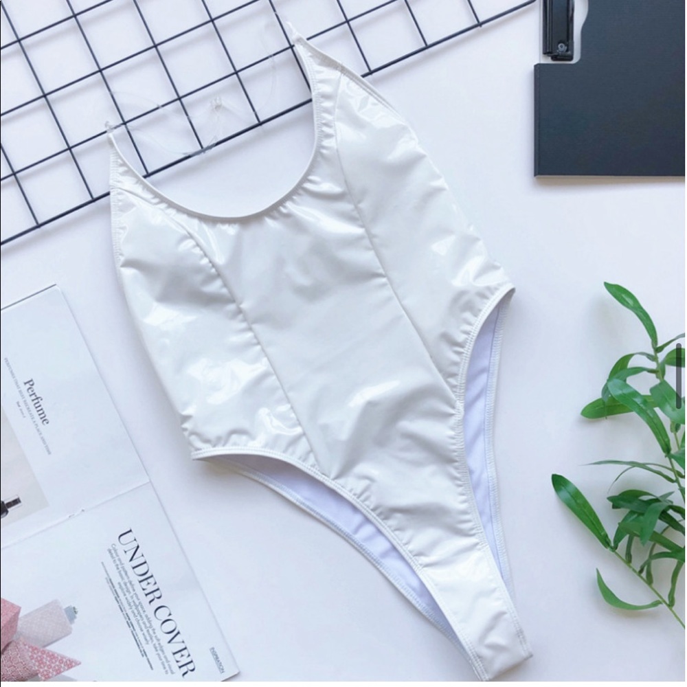 🌊 LAKE SWIM White vinyl halter thong one piece swimsuit - Picture 4 of 5